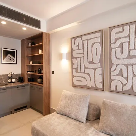 Aesthe Boutique Paralia Akratas